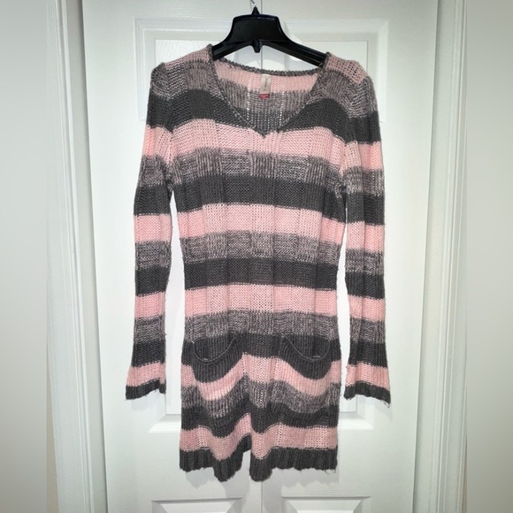 No boundaries Striped Pink and Gray Sweater Dress. Size XXL Junior GUC - Picture 1 of 9